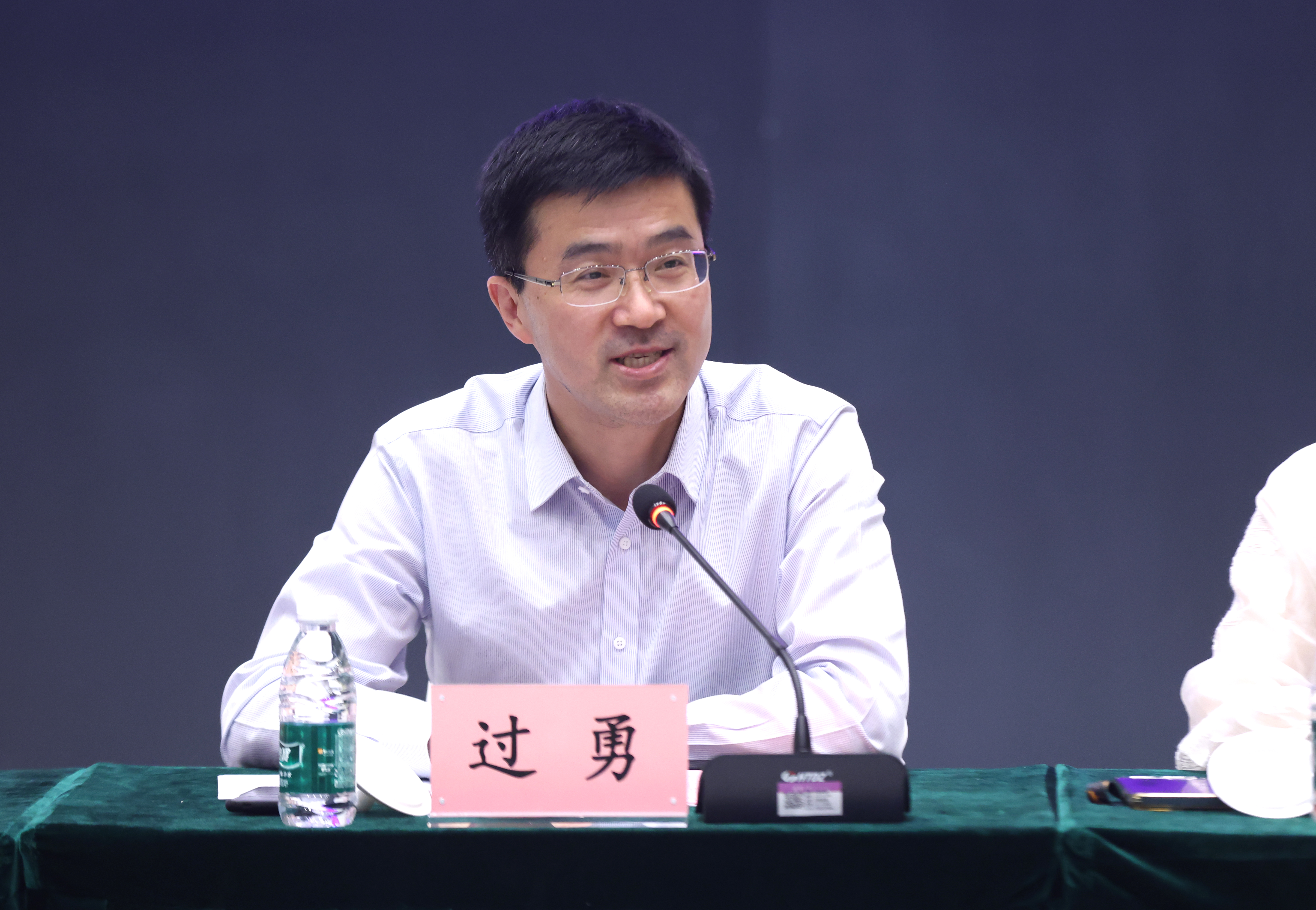 20240426-8xbet.com2024年基层校友论坛暨“唐仲英计划”年会举行-嘉艺拍摄-过勇致辞1.JPG