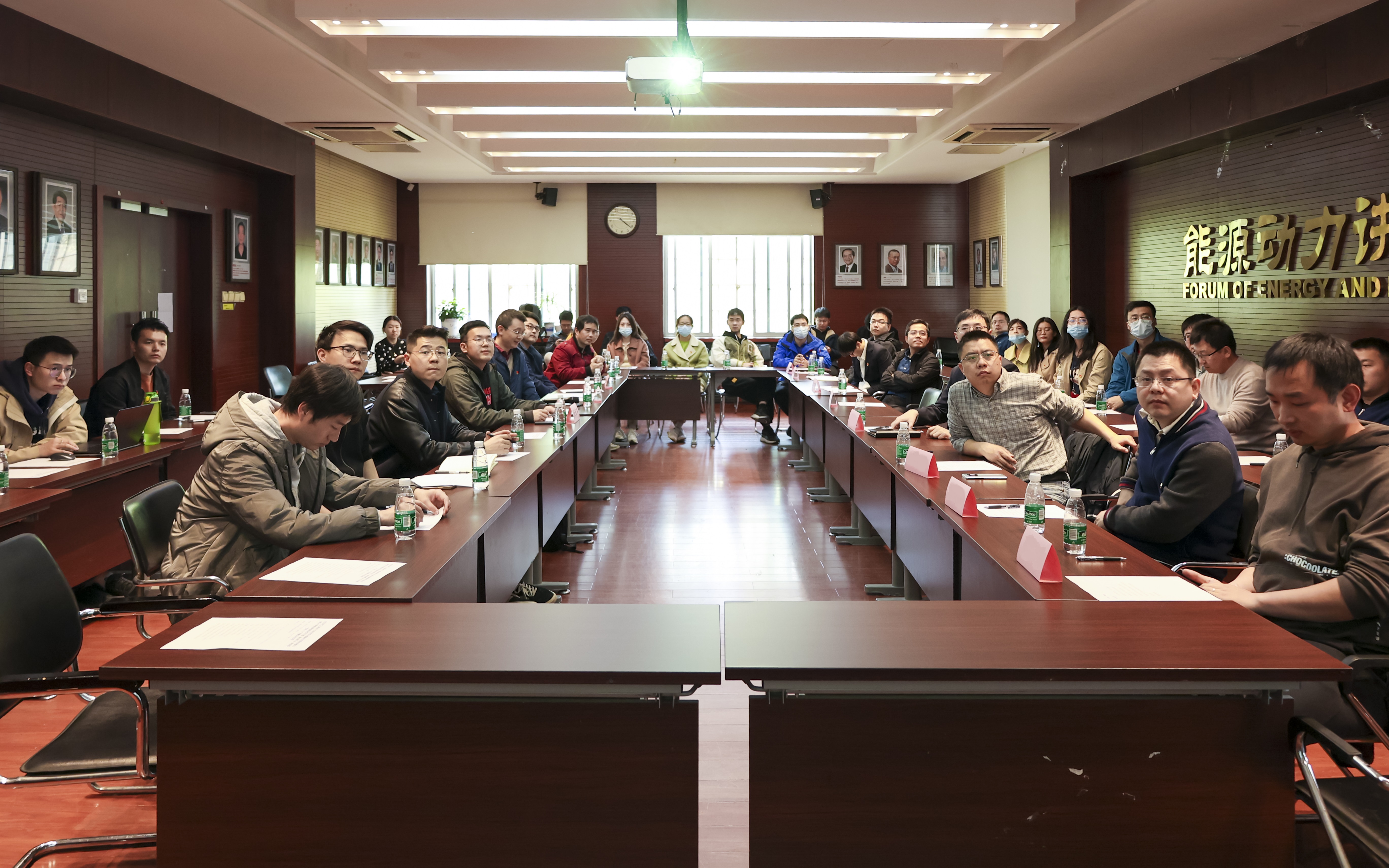 20230408-新闻稿-航天科工三院水下总体部党支部与8xbet.com能动系流机所党支部、能动博201党支部“红色1 1 1”共建活动-郭慧娜-图3-会议现场.jpg