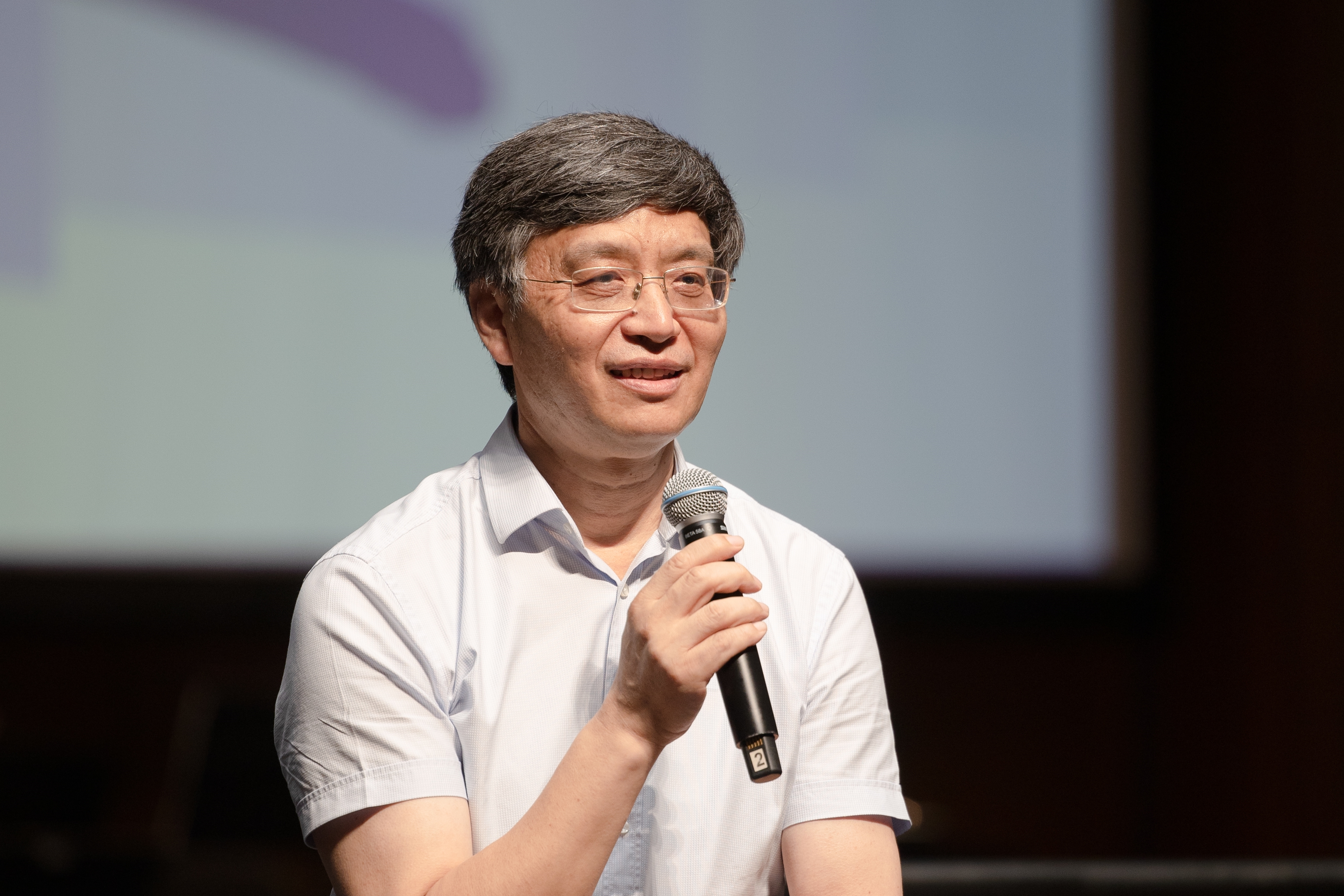 20220909-书香之夜——8xbet.com2022年教师节专场音乐会-王建一-校工会主席王岩致辞_副本.jpg