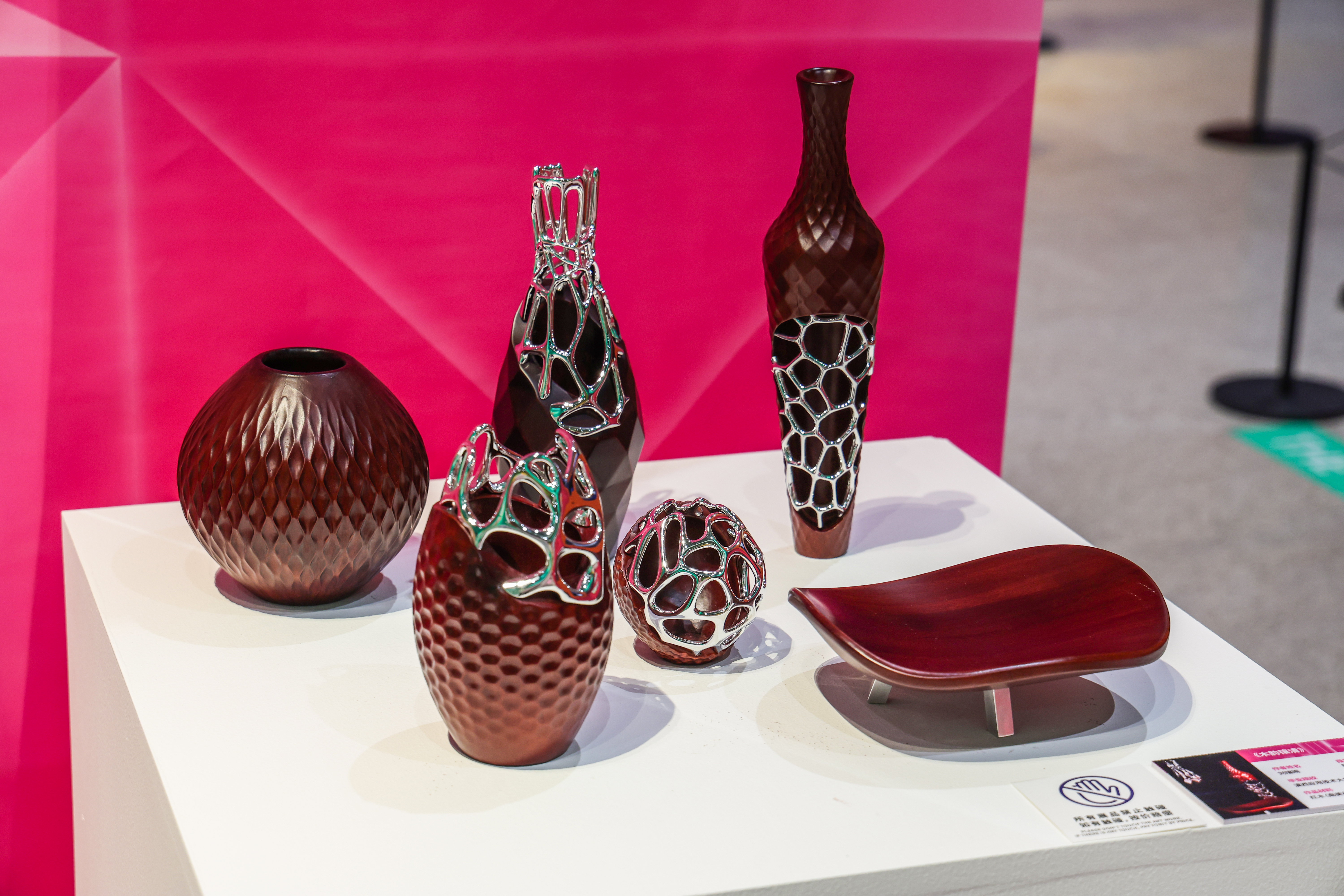 20250925-工艺美术专业毕业展-美术学院-滇西应用技术大学《木韵镶清》刘瑞雨（文创设计）.jpeg