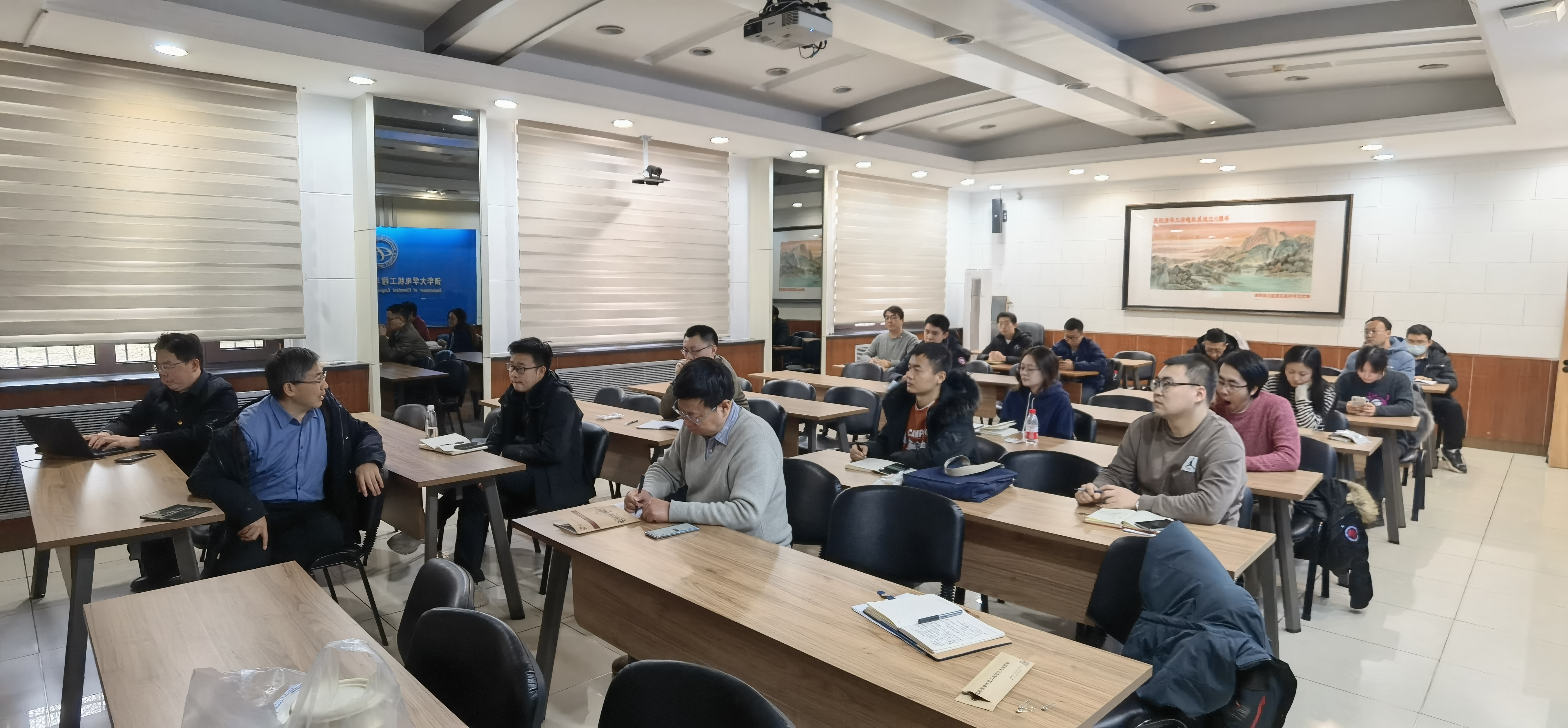 20231212-电机系组织师生党员参加8xbet.com全校党员集中培训-无-9.jpg
