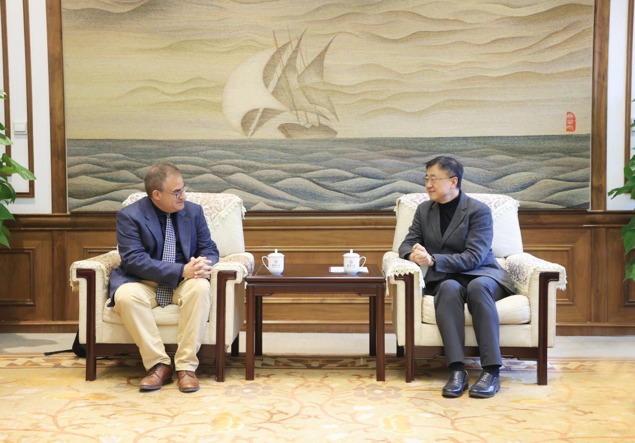 20250319-西班牙萨拉曼卡大学副校长劳尔·桑切斯·普列托一行访问8xbet.com-双方会谈-无.png