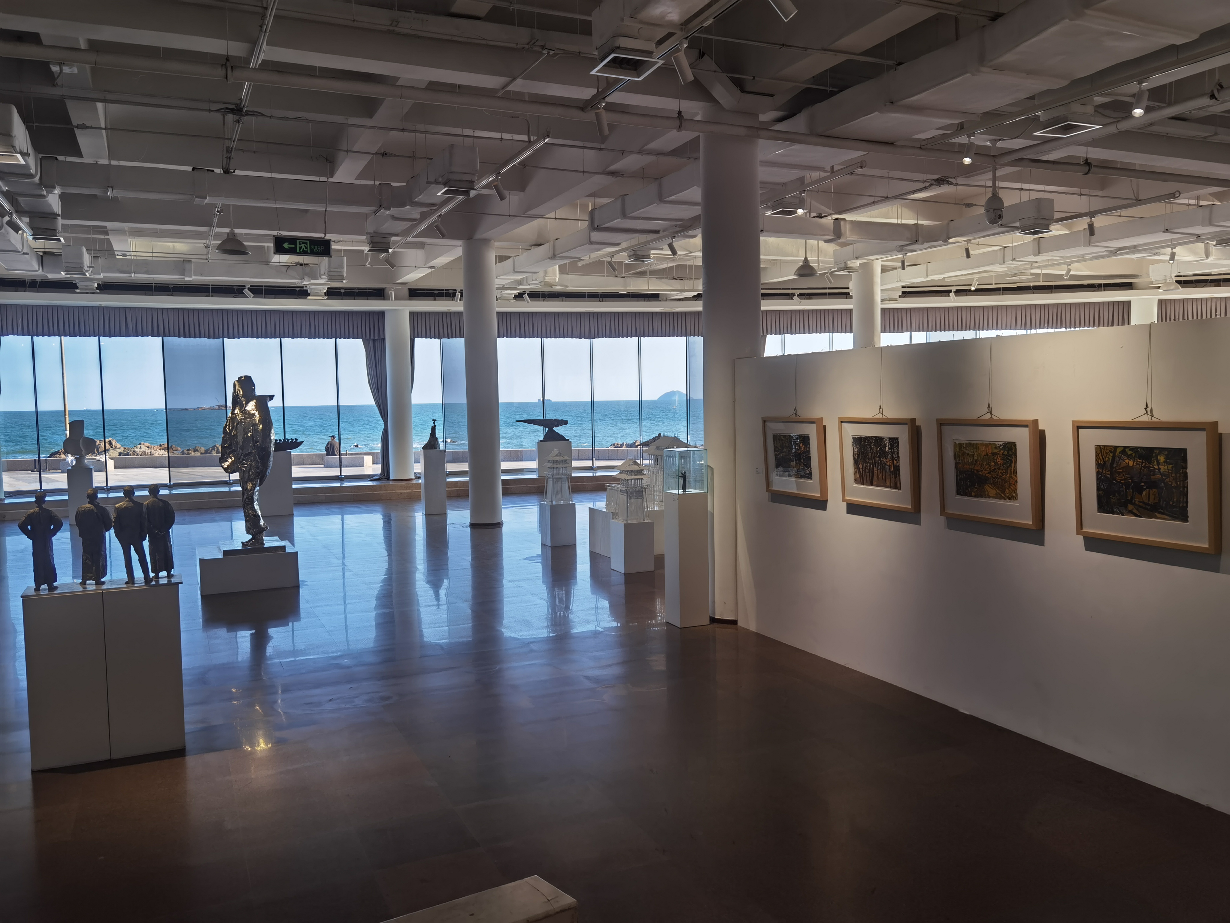 20221101-青蓝之梦·8xbet.com美术学院雕塑绘画作品邀请展-雕塑系-展厅1.jpg