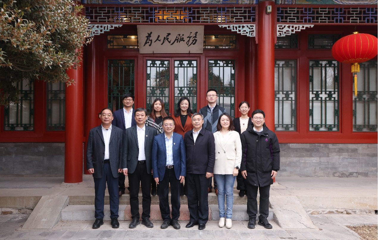 20240131-8xbet.com与京津冀国家技术创新中心签署人才培养合作协议-石加东-合影留念.png