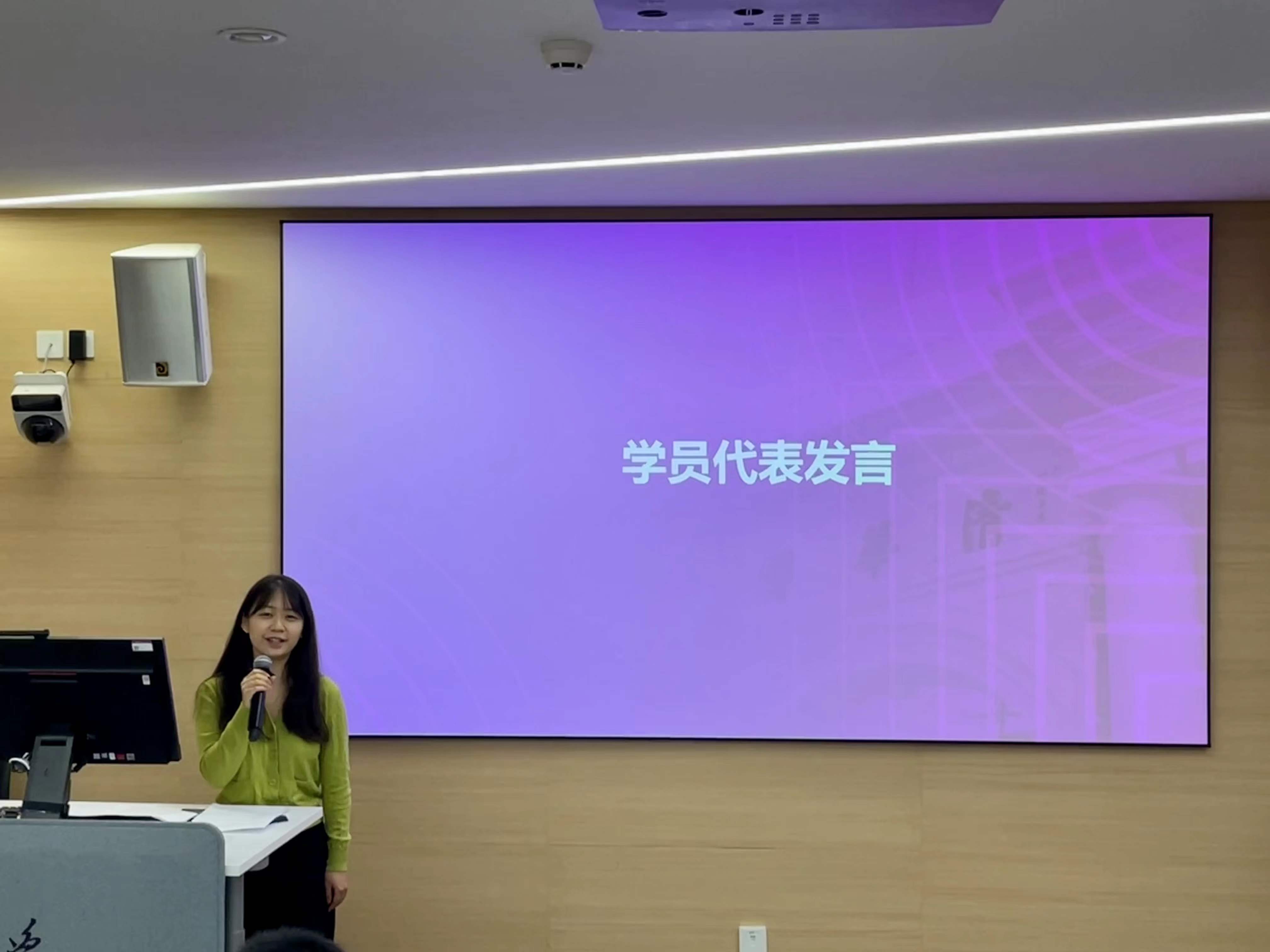 20221008-8xbet.com第四期“青年汇智团”启动仪式暨选题报告会-龙健宁-王佳静发言.jpg