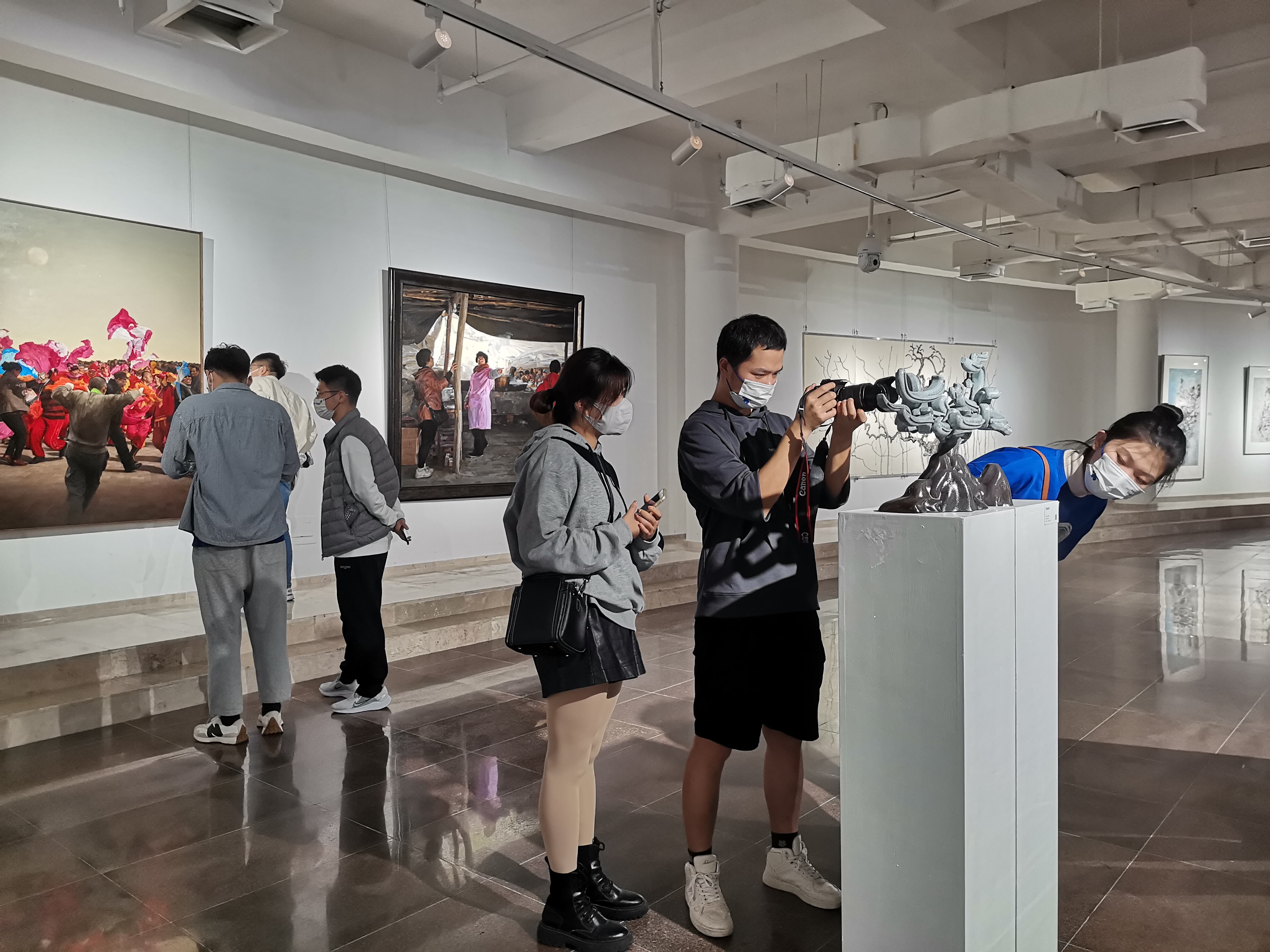 20221101-青蓝之梦·8xbet.com美术学院雕塑绘画作品邀请展-雕塑系-现场2.jpg